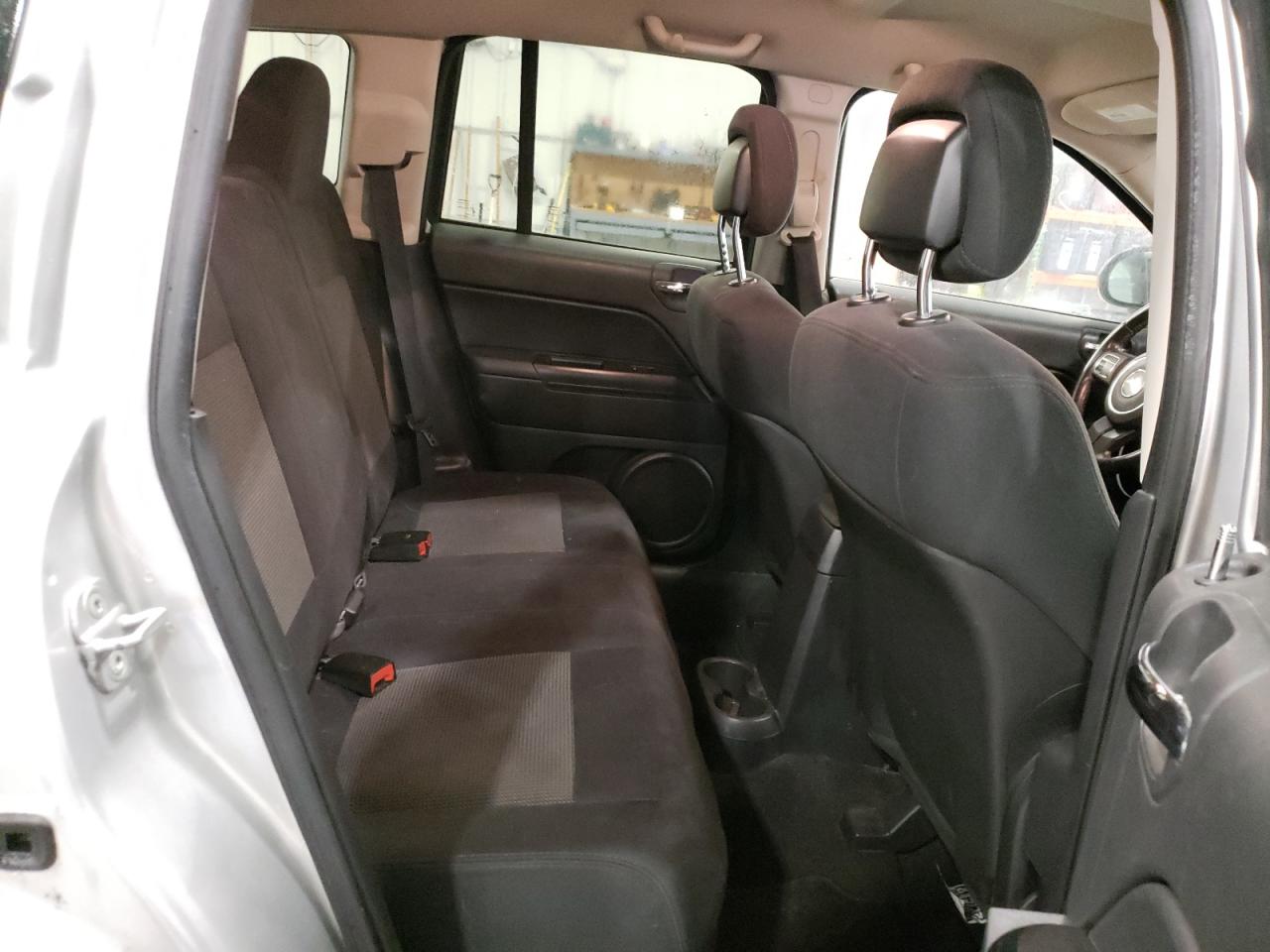 Photo 6 from auction – 2011 JEEP COMPASS SP with VIN 1J4NT1FBXBD264411