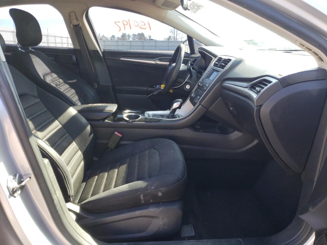 Photo 5 from auction – 2013 FORD FUSION SE with VIN 3FA6P0HR1DR249962
