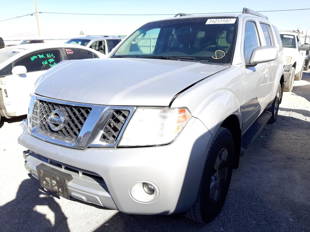 Photo 2 from auction – 2012 NISSAN PATHFINDER with VIN 5N1AR1NN5CC631992