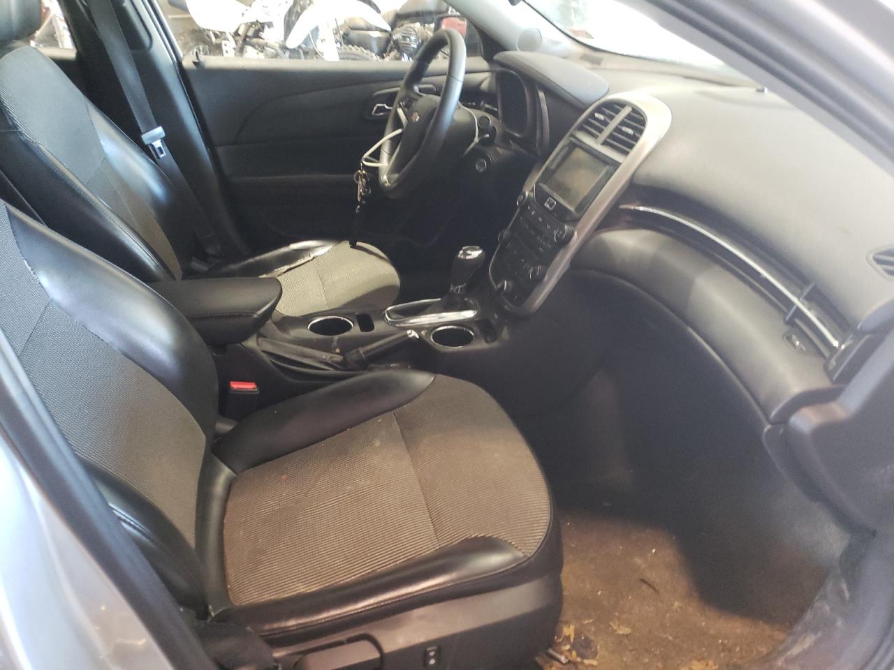 Photo 5 from auction – 2015 CHEVROLET MALIBU with VIN 1G11C5SL3FF103461