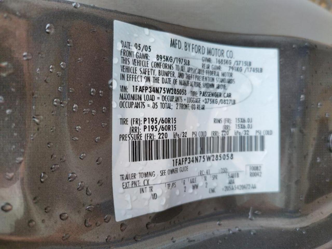 Photo 10 from auction – 2005 FORD FOCUS ZX4 with VIN 1FAFP34N75W285058