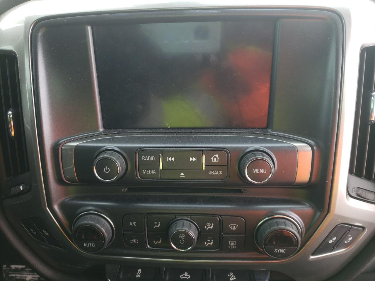 Photo 9 from auction – 2018 CHEVROLET SILVERADO with VIN 3GCUKREC4JG535722