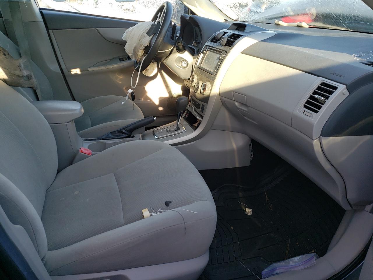 Фото 5 с аукциона – 2013 TOYOTA COROLLA BA с VIN 2T1BU4EE5DC973511