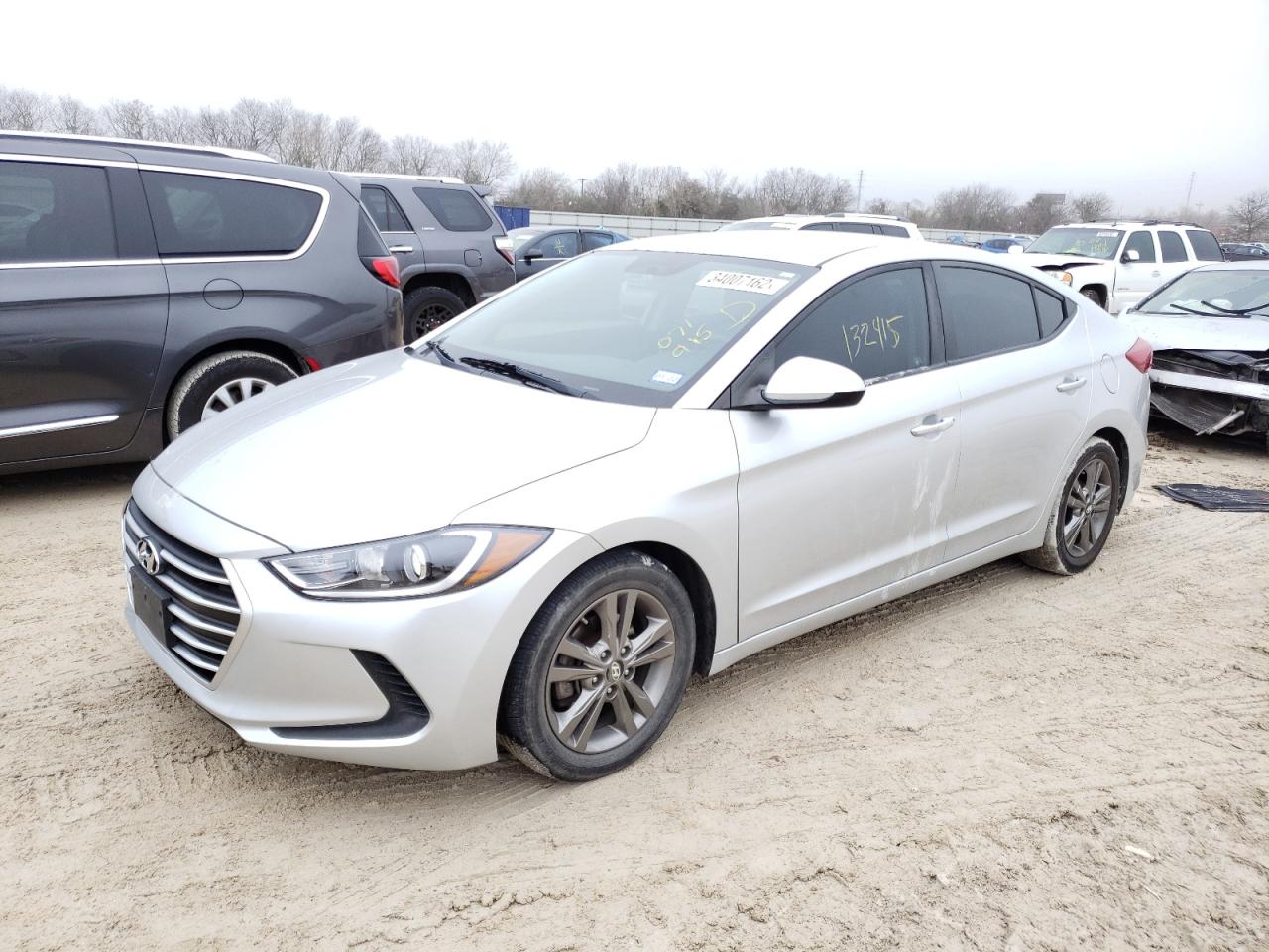 Photo 2 from auction – 2017 HYUNDAI ELANTRA with VIN 5NPD84LF6HH071915