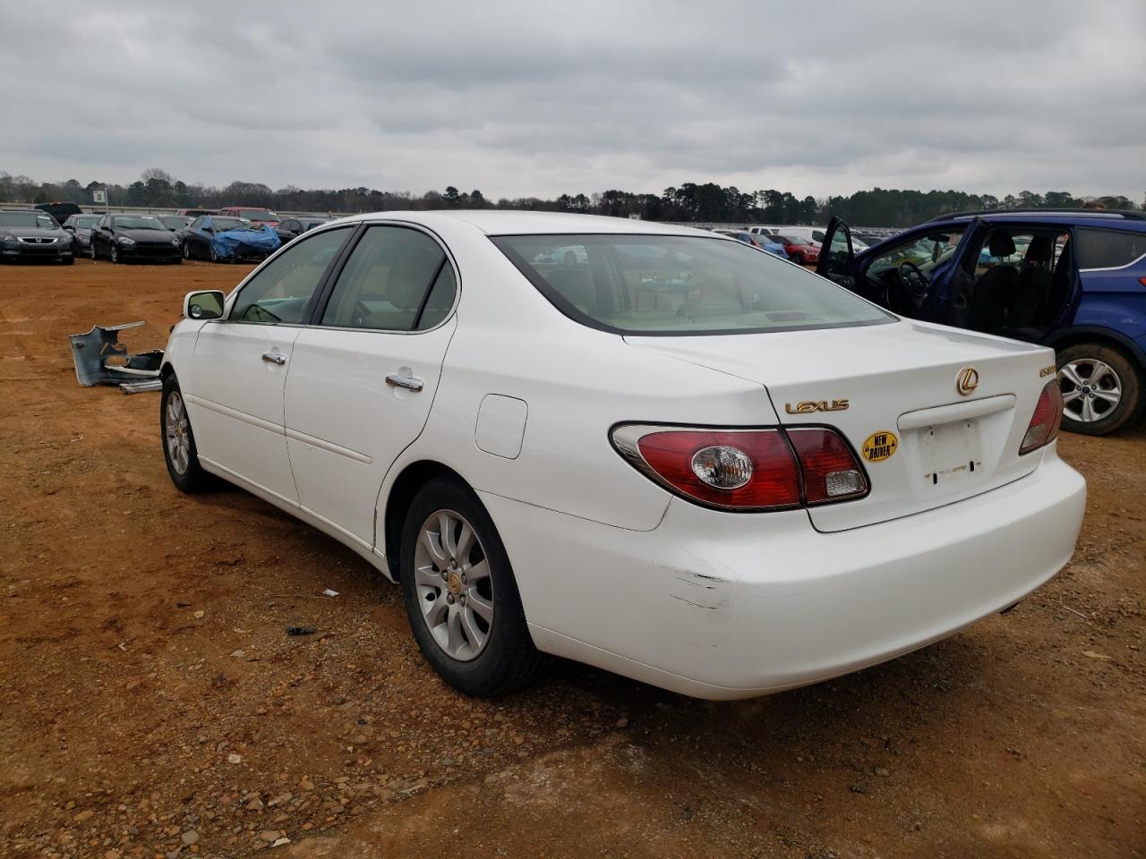 Photo 3 from auction – 2002 LEXUS ES 300 with VIN JTHBF30G920029939