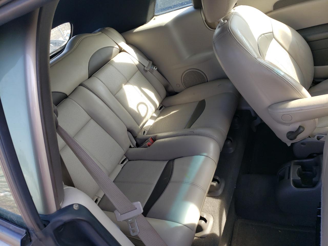 Photo 6 from auction – 2005 CHRYSLER PT CRUISER with VIN 3C3AY75S15T313203