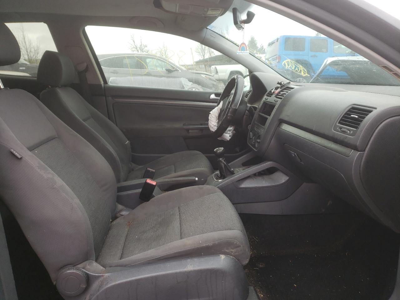 Photo 5 from auction – 2006 VOLKSWAGEN RABBIT with VIN WVWAR71K76W166458