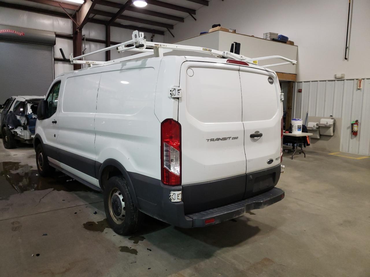 Photo 3 from auction – 2017 FORD TRANSIT T- with VIN 1FTYR1YM0HKA74413