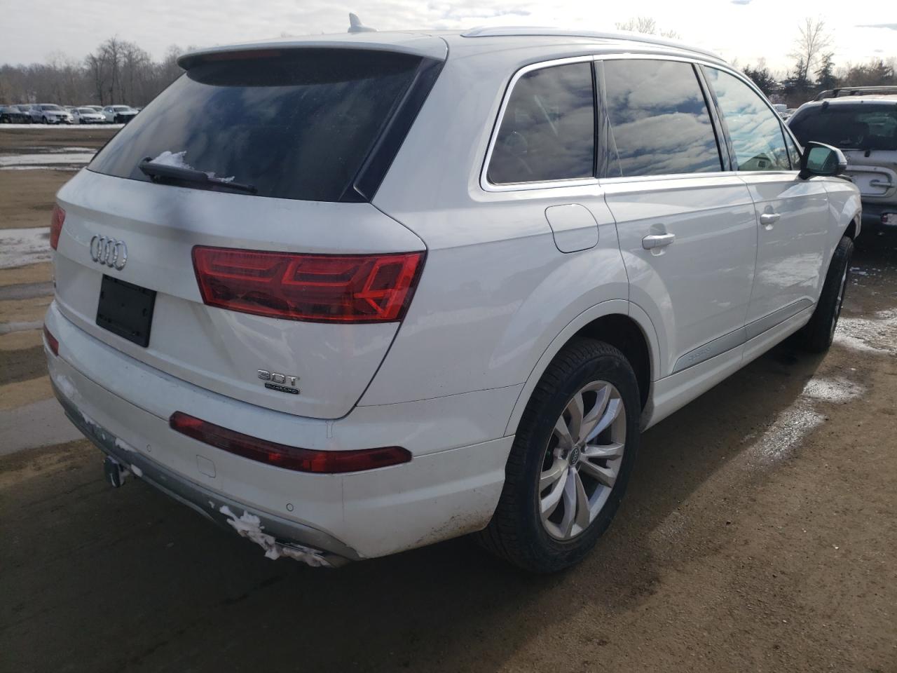 Photo 4 from auction – 2018 AUDI Q7 PREMIUM with VIN WA1LAAF72JD004429