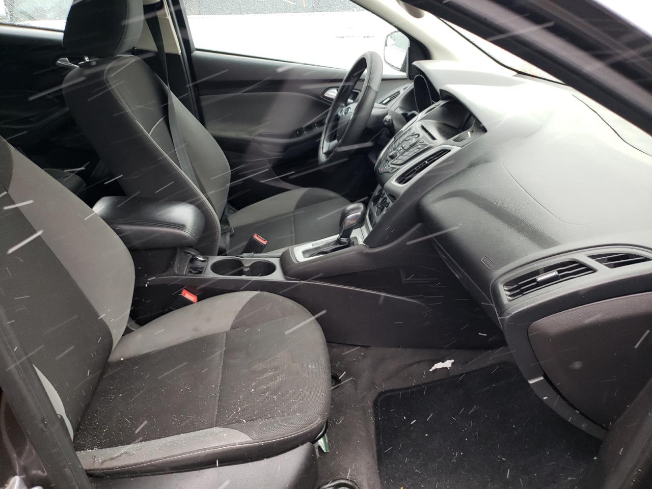 Photo 5 from auction – 2014 FORD FOCUS SE with VIN 1FADP3K21EL156394
