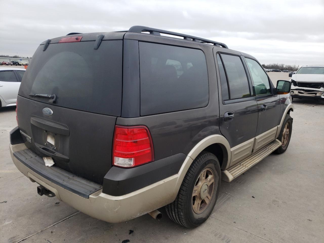 Photo 4 from auction – 2005 FORD EXPEDITION with VIN 1FMPU17555LA80813