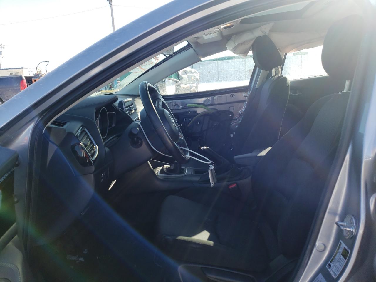 Photo 5 from auction – 2014 MAZDA 3 TOURING with VIN JM1BM1V76E1159793