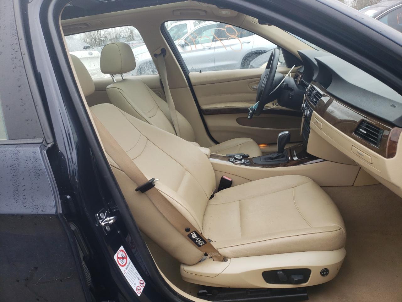 Photo 5 from auction – 2009 BMW 328 IT with VIN WBAUT93509A191055