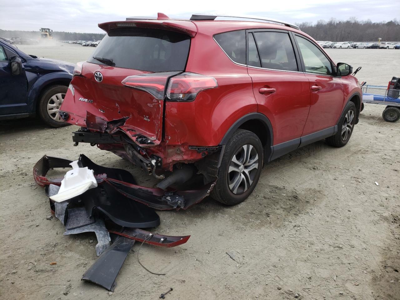 Photo 4 from auction – 2017 TOYOTA RAV4 LE with VIN JTMBFREVXHJ127148