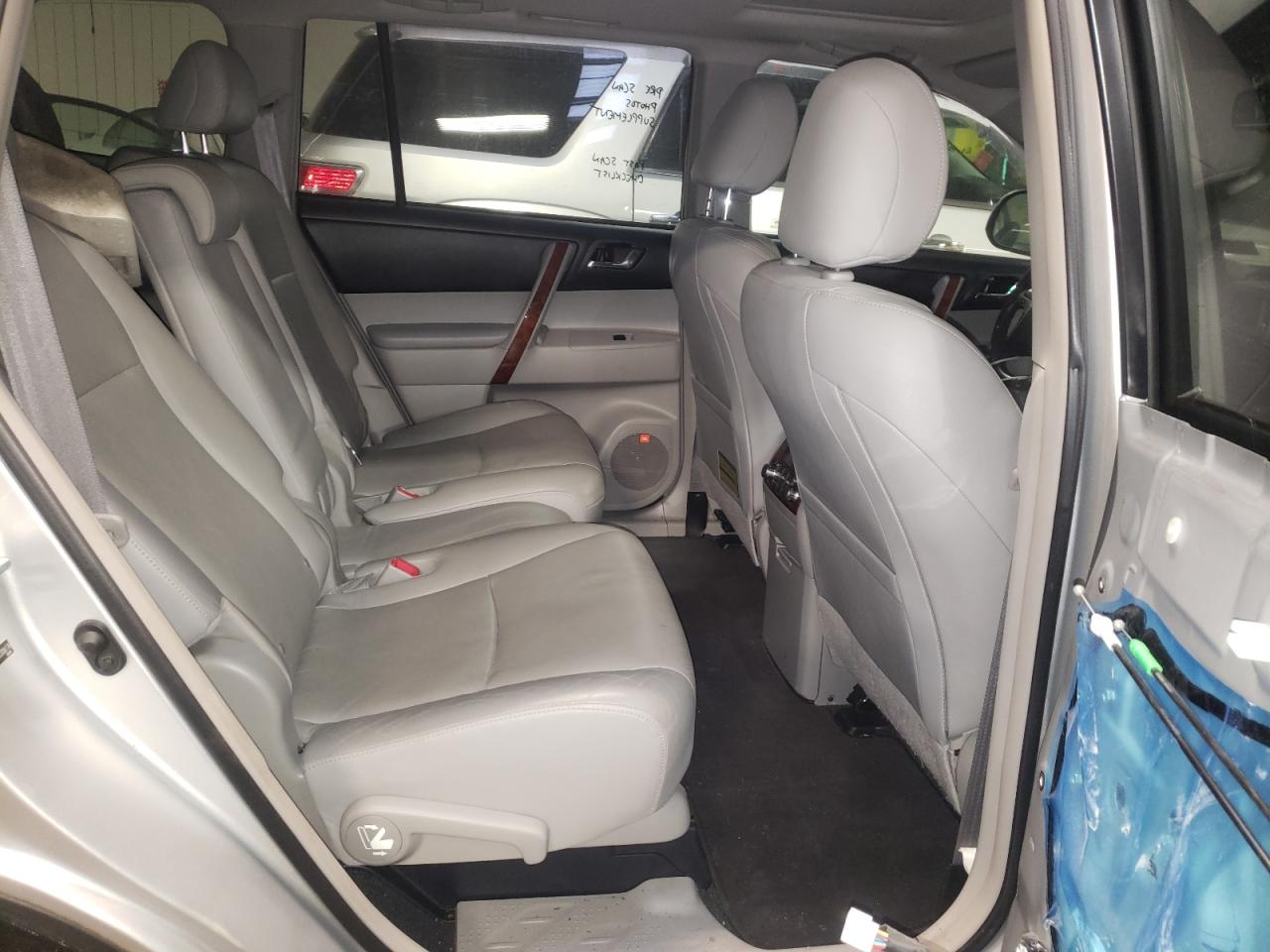 Photo 6 from auction – 2012 TOYOTA HIGHLANDER with VIN JTEDC3EH3C2006176