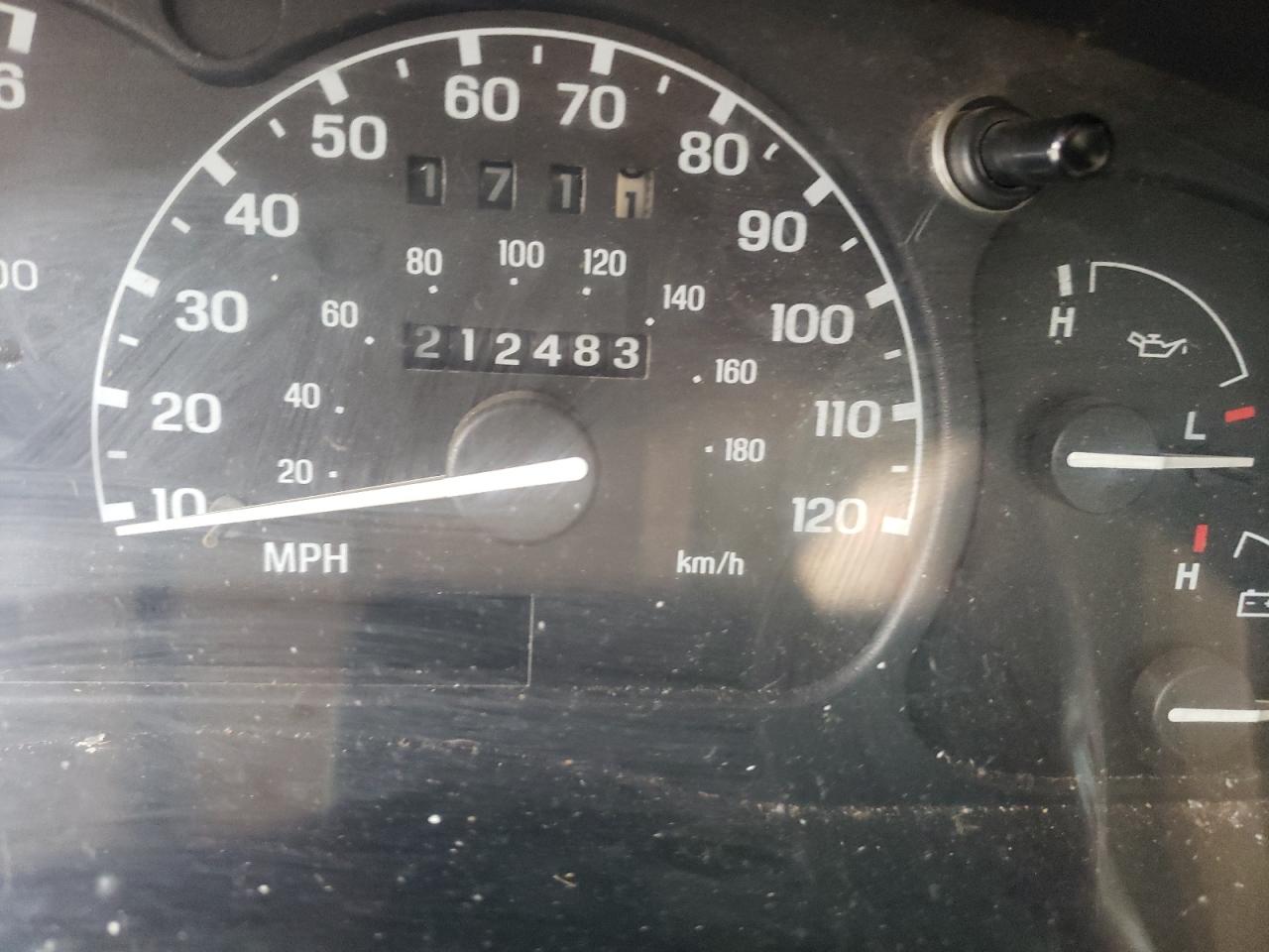 Photo 8 from auction – 1998 MAZDA B2500 with VIN 4F4YR16C9WTM48672