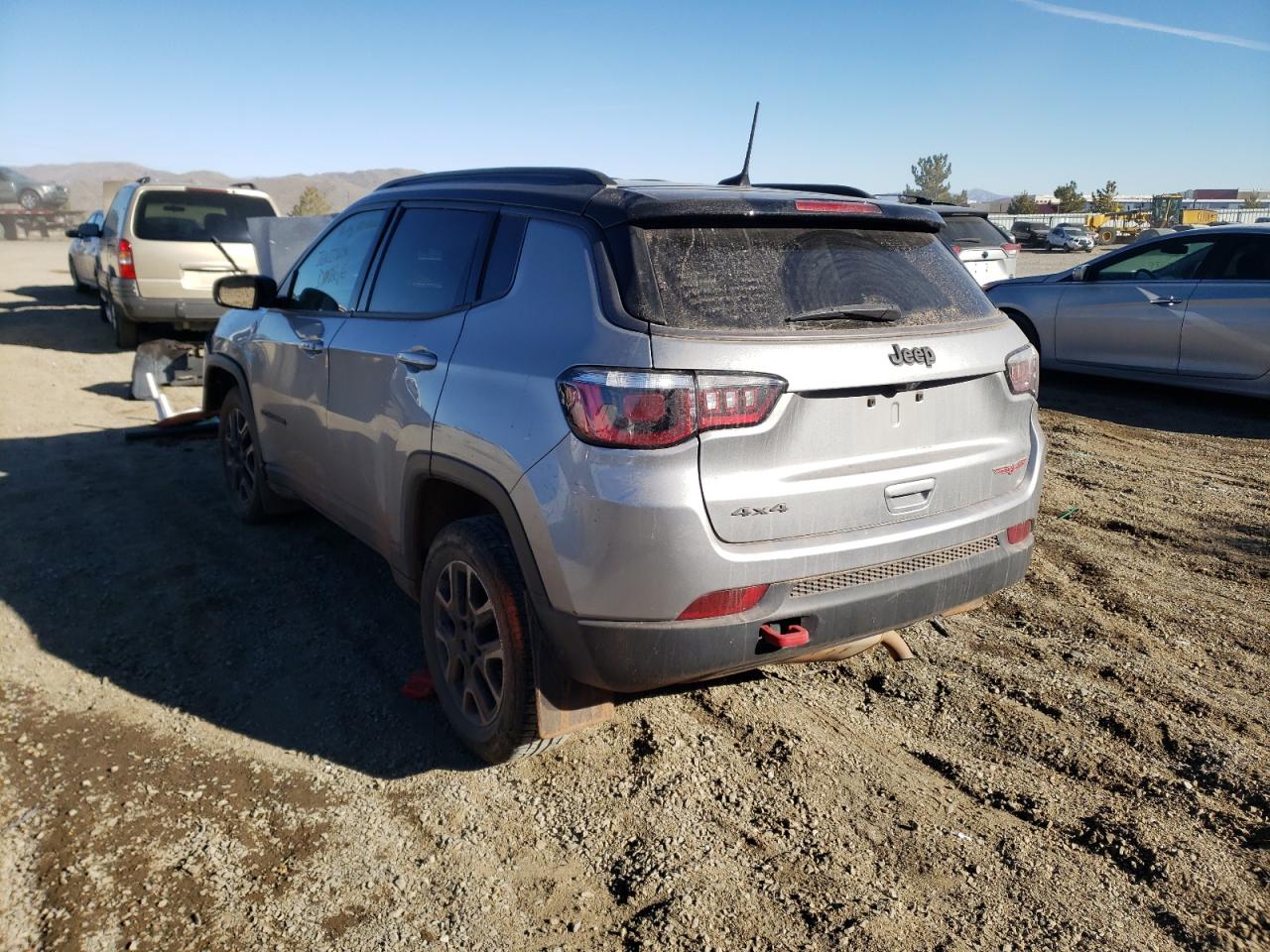 Photo 3 from auction – 2019 JEEP COMPASS TR with VIN 3C4NJDDB3KT770236