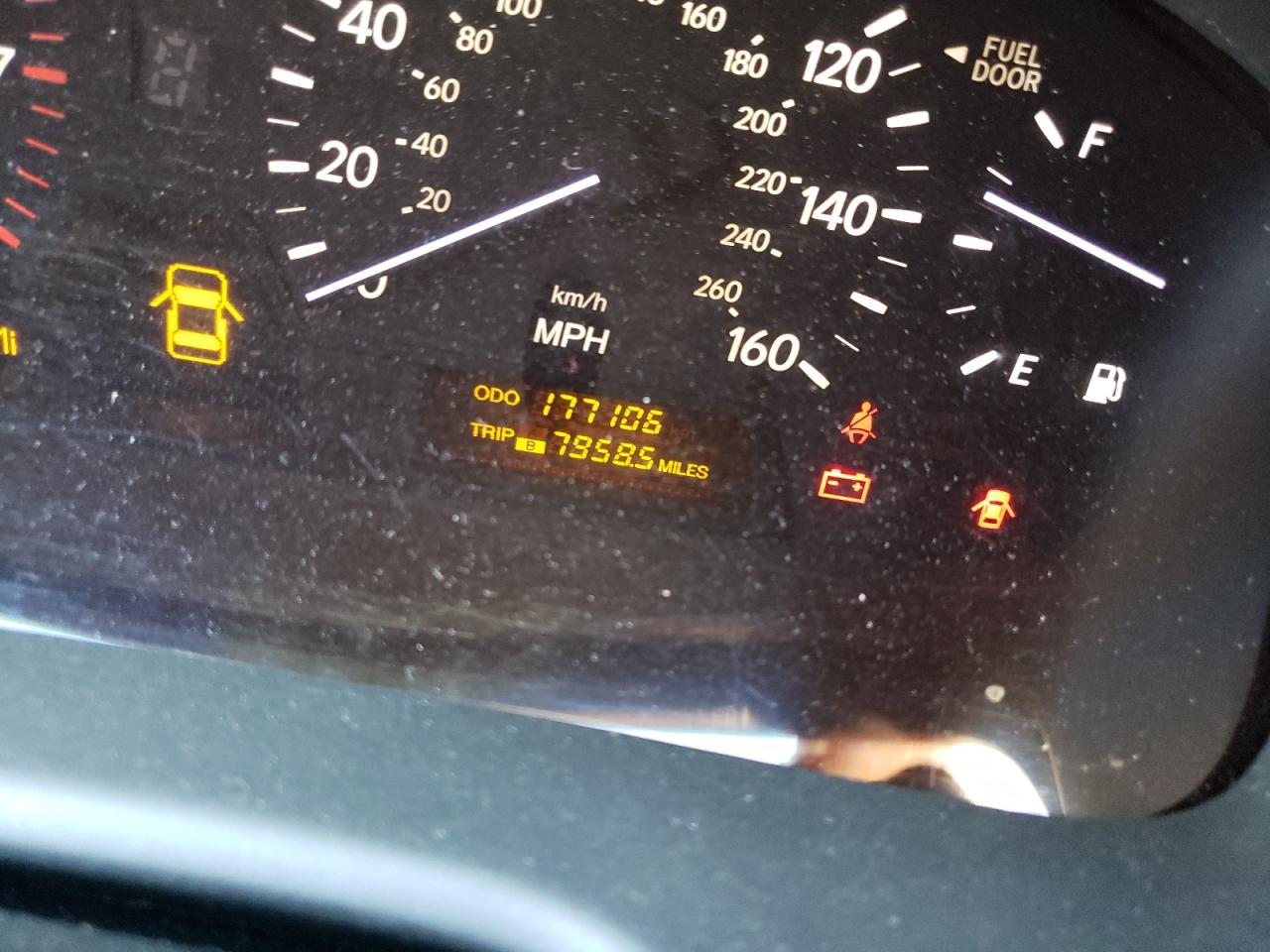 Photo 8 from auction – 2005 LEXUS LS 430 with VIN JTHBN36F750181367