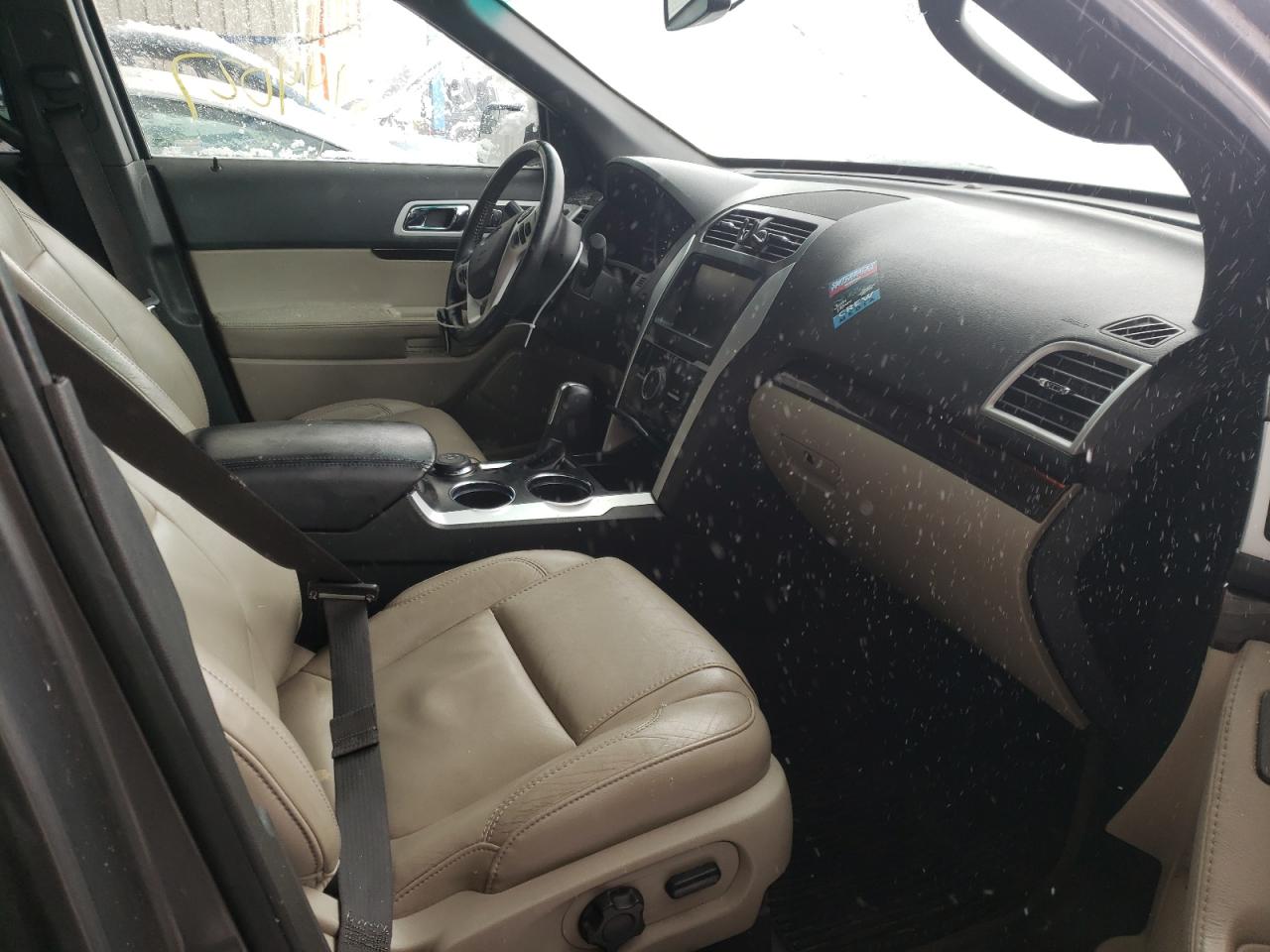 Photo 5 from auction – 2013 FORD EXPLORER L with VIN 1FM5K8F87DGA89330