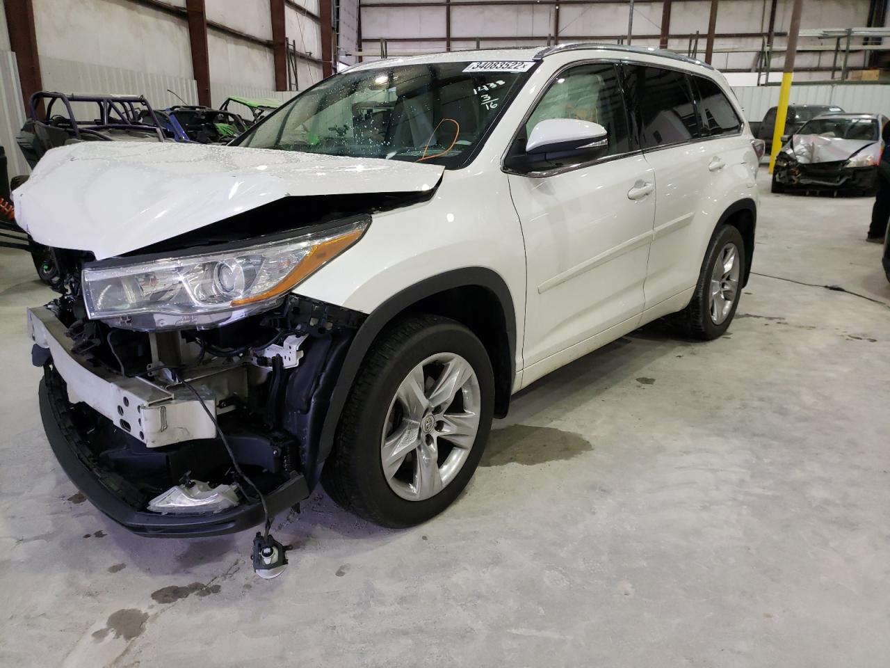 Photo 2 from auction – 2015 TOYOTA HIGHLANDER with VIN 5TDDKRFHXFS131438