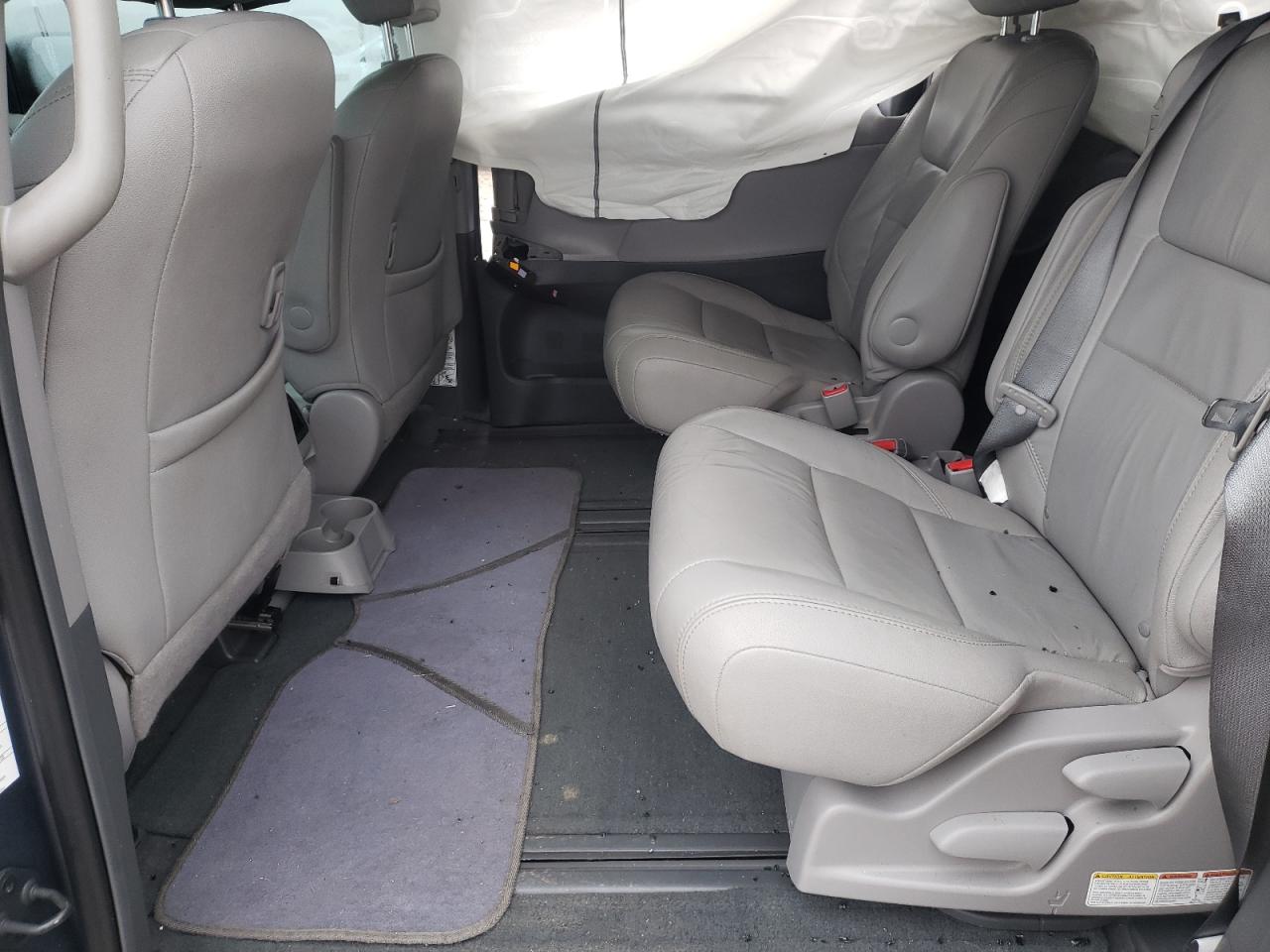 Photo 6 from auction – 2015 TOYOTA SIENNA XLE with VIN 5TDYK3DC0FS638919