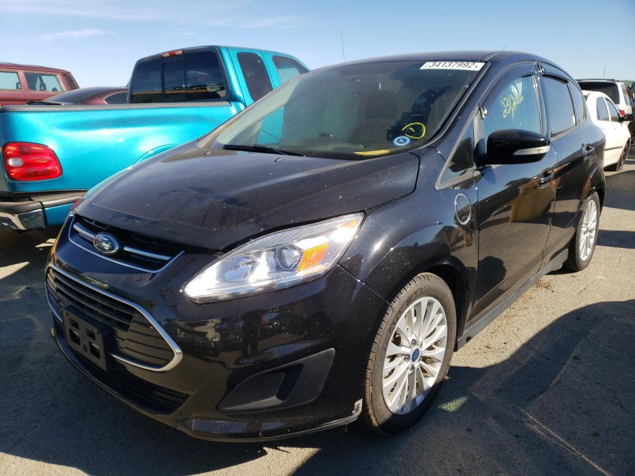 Photo 2 from auction – 2017 FORD C-MAX SE with VIN 1FADP5EU8HL118237