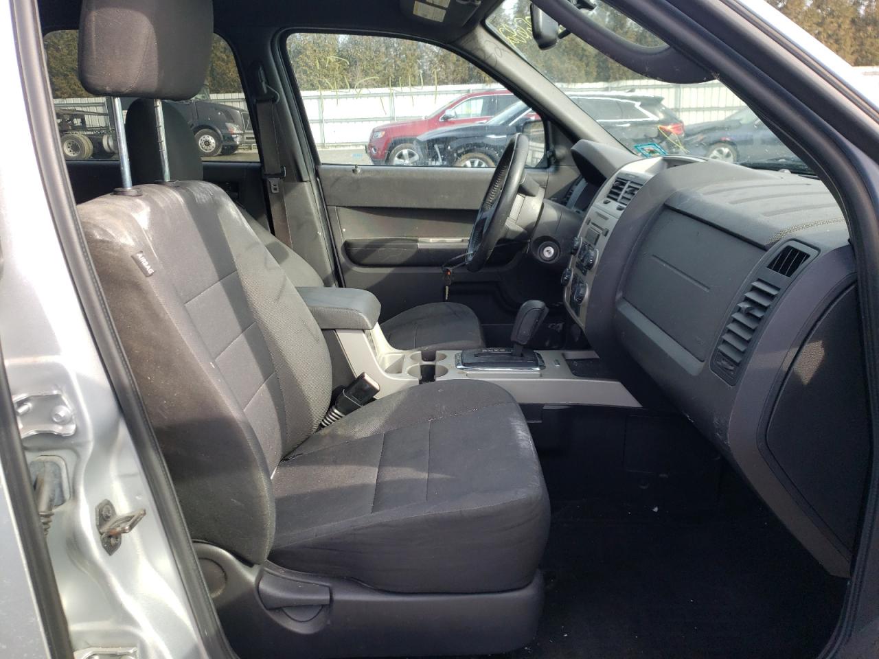 Photo 5 from auction – 2011 FORD ESCAPE XLT with VIN 1FMCU0D72BKC21286