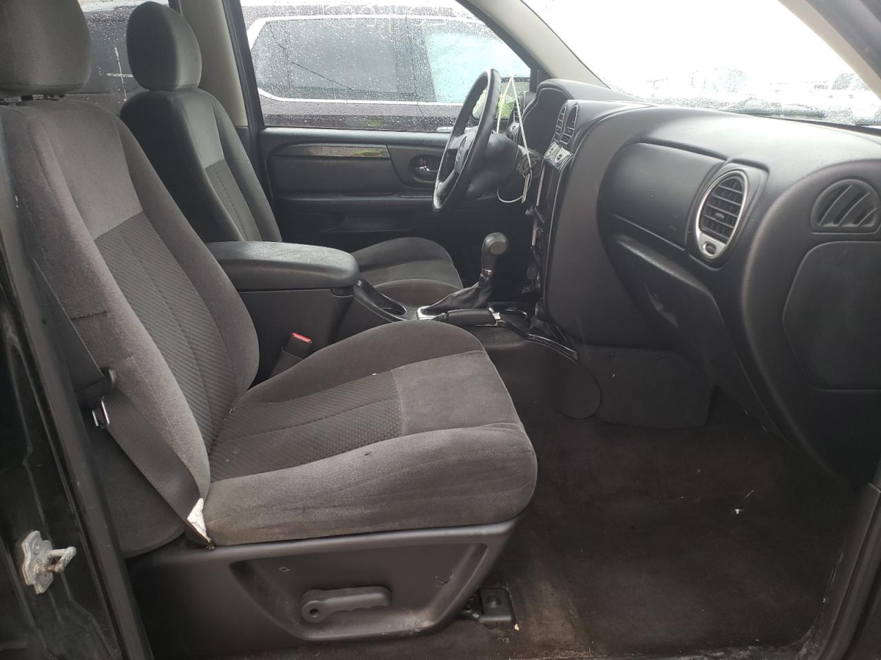Photo 5 from auction – 2008 GMC ENVOY with VIN 1GKDT13S882217599