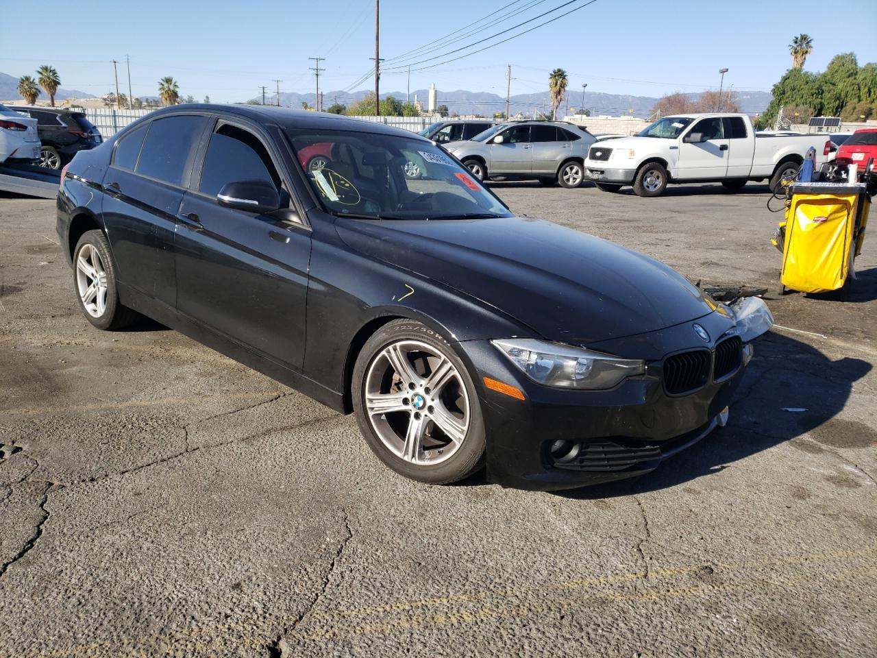 BMW 320 I 2015 with VIN WBA3B1C52FK141599 - Photo from auction