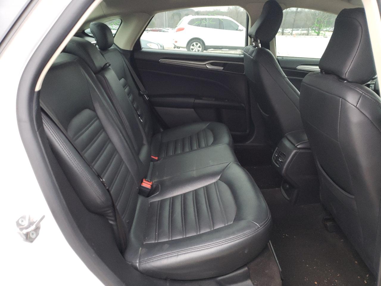 Photo 6 from auction – 2020 FORD FUSION SE with VIN 3FA6P0HD0LR142968