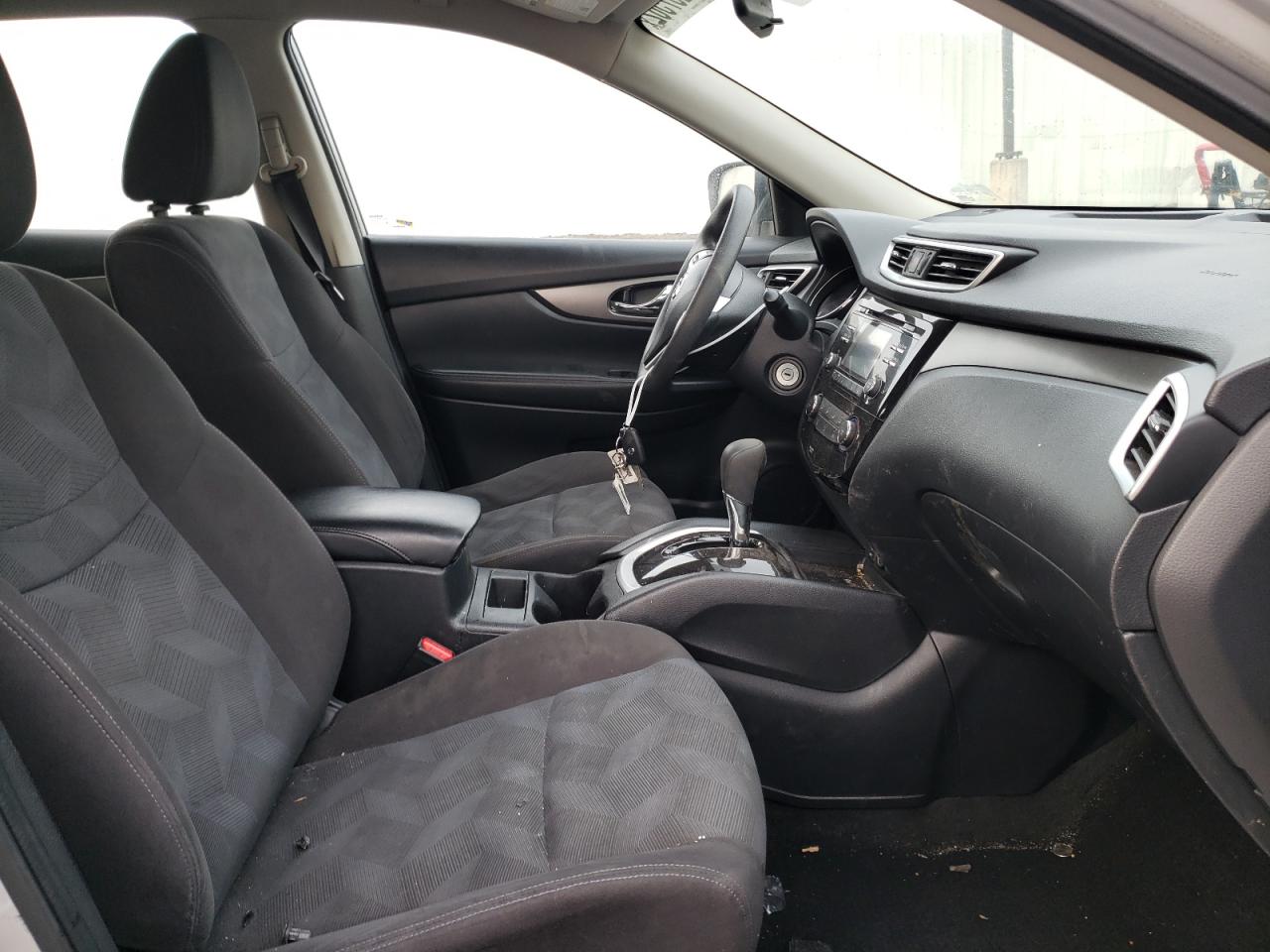 Photo 5 from auction – 2016 NISSAN ROGUE S with VIN KNMAT2MV8GP602921