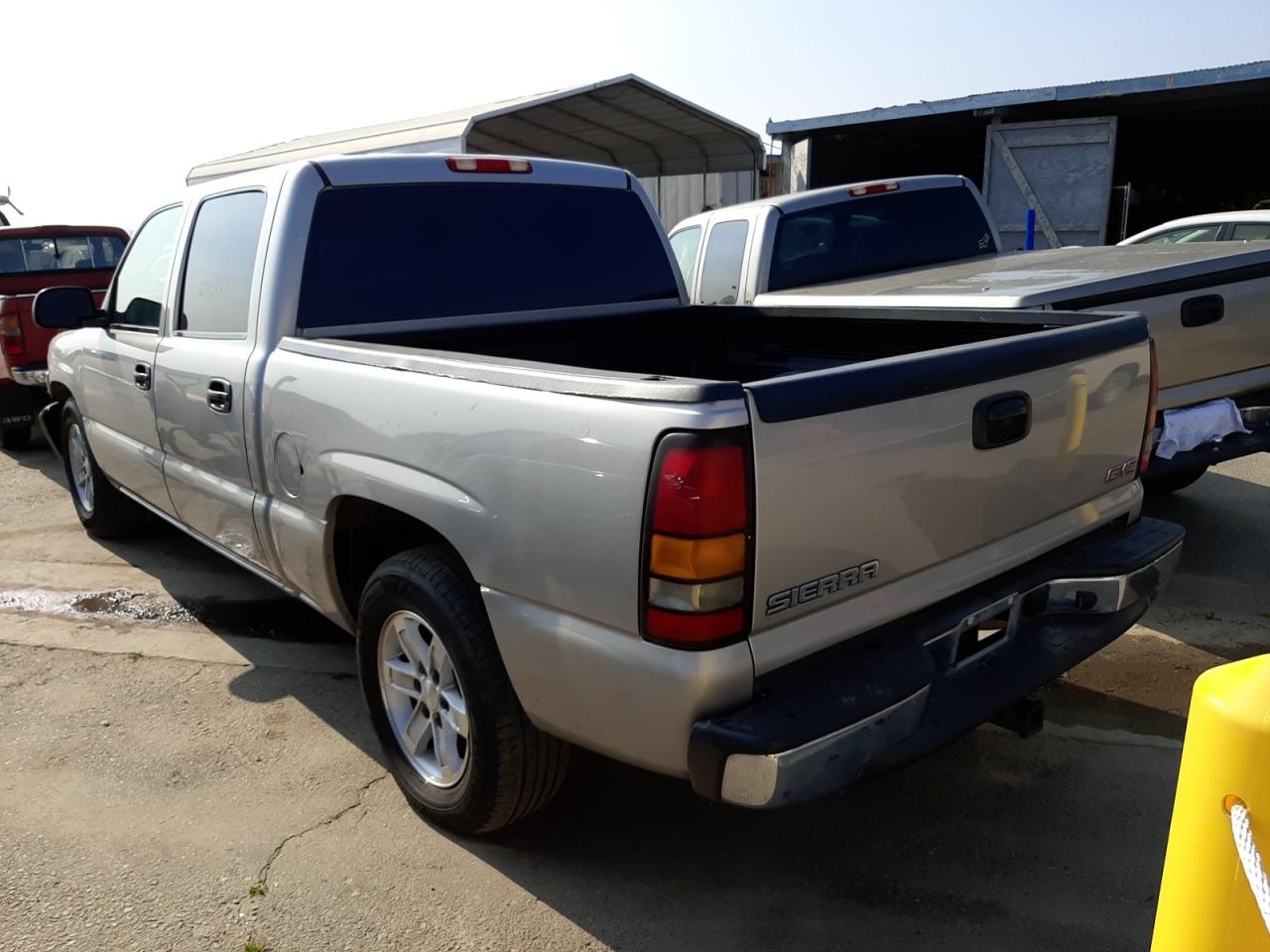 Photo 3 from auction – 2006 GMC NEW SIERRA with VIN 2GTEC13V161318300