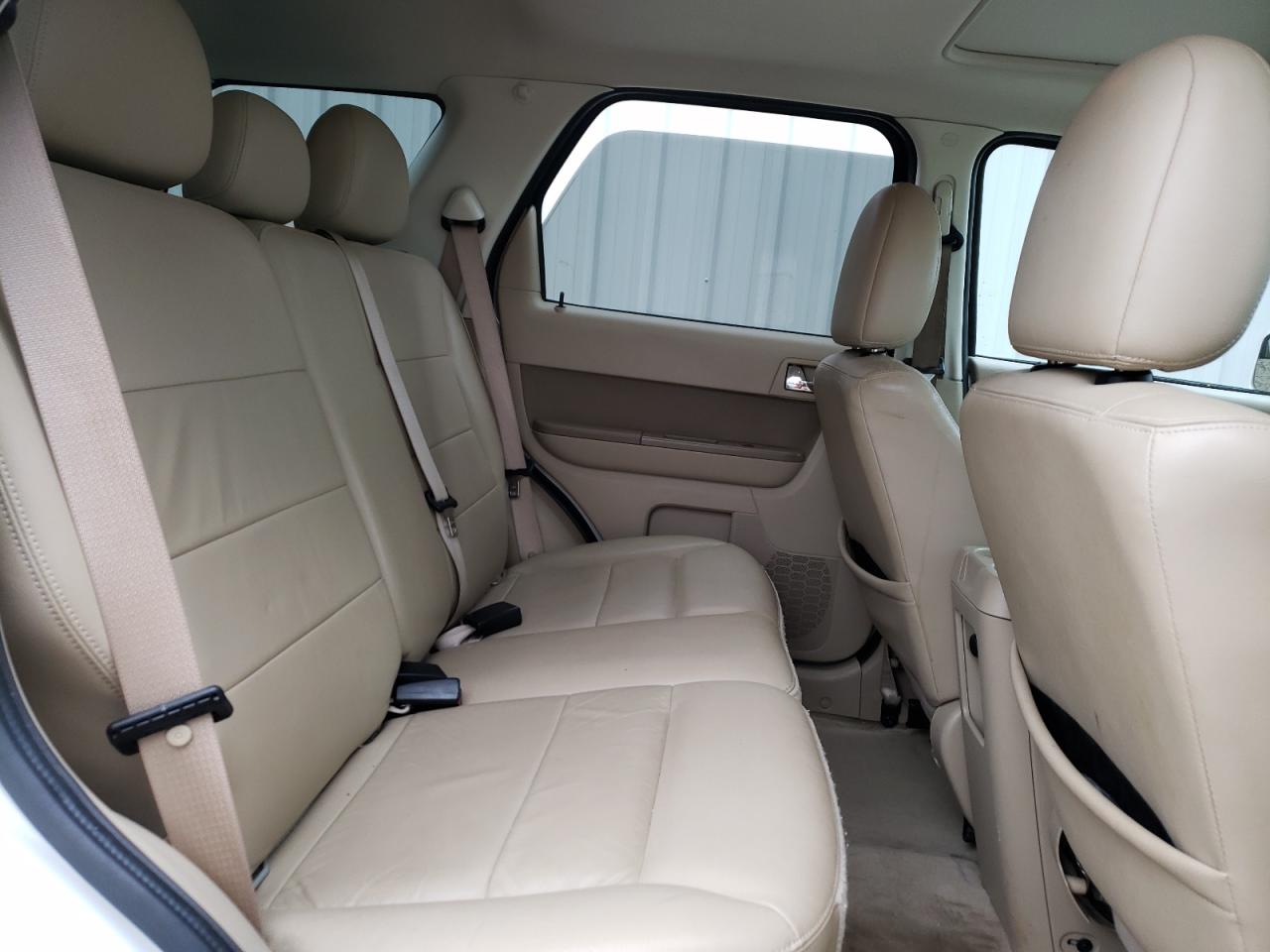 Photo 6 from auction – 2010 FORD ESCAPE LIM with VIN 1FMCU0EG7AKB42810
