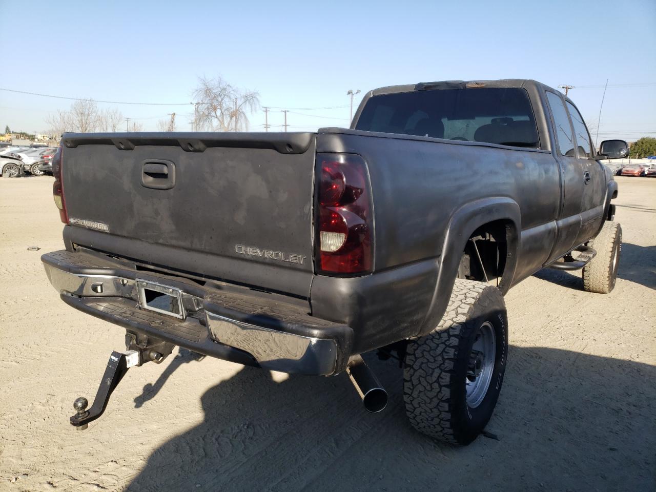 Photo 4 from auction – 2002 CHEVROLET SILVERADO with VIN 1GCHC29U42E257728