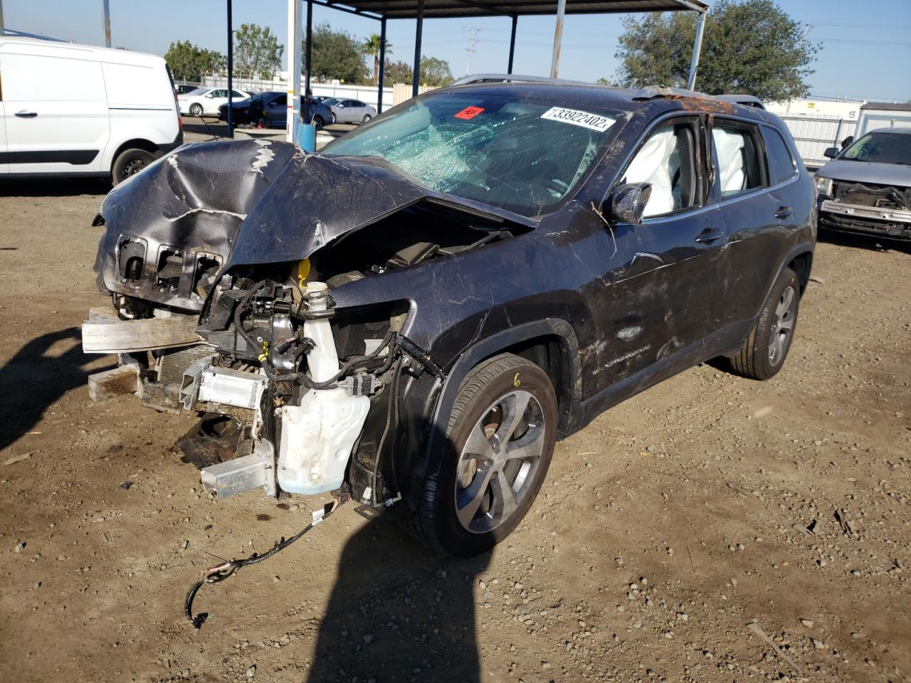 Photo 2 from auction – 2019 JEEP CHEROKEE L with VIN 1C4PJLDB0KD454656