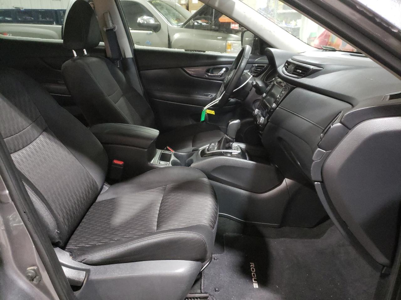 Photo 5 from auction – 2019 NISSAN ROGUE S with VIN KNMAT2MT3KP522630