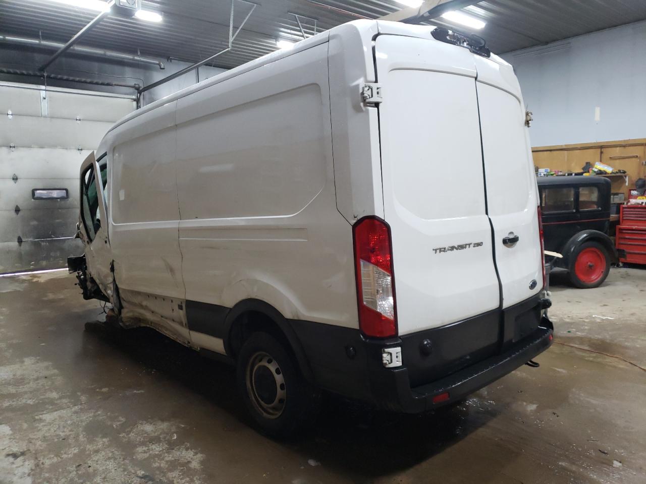 Photo 3 from auction – 2019 FORD TRANSIT T- with VIN 1FTYR2CM2KKA46326