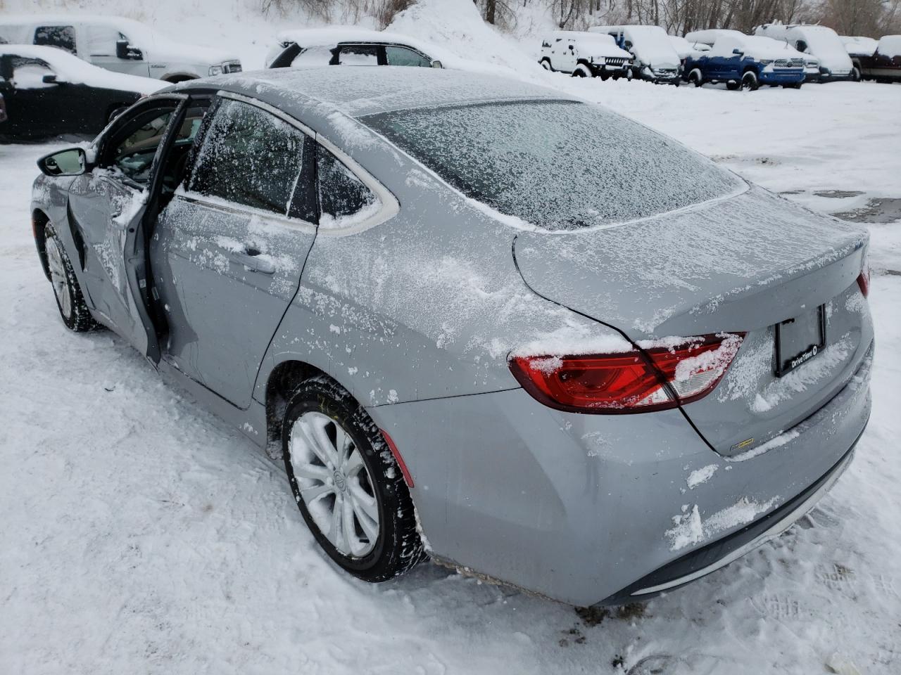 Photo 3 from auction – 2015 CHRYSLER 200 LIMITE with VIN 1C3CCCAB8FN632864