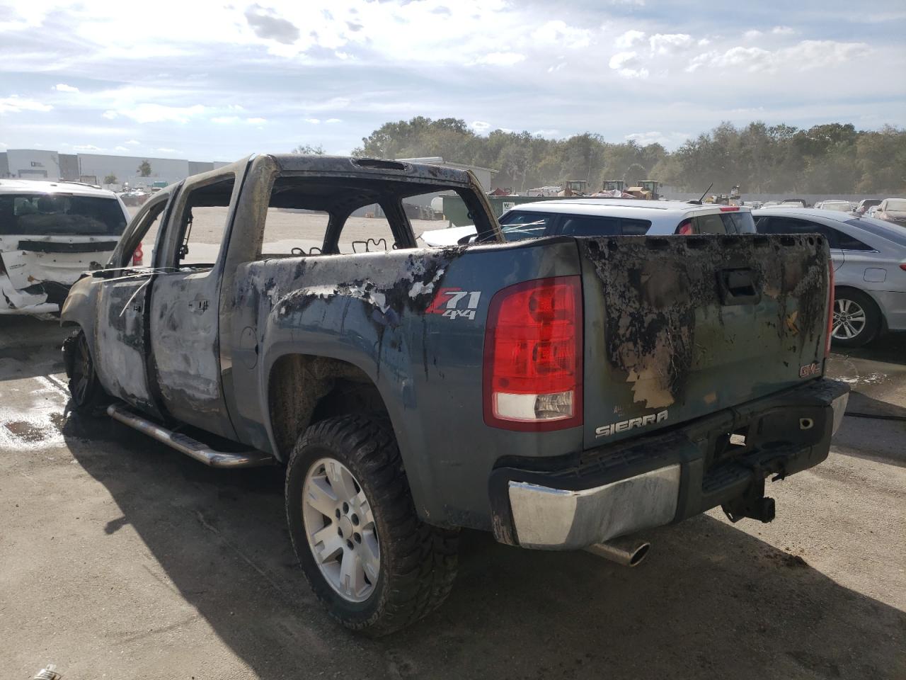 Photo 3 from auction – 2007 GMC NEW SIERRA with VIN 2GTEK13M471726818