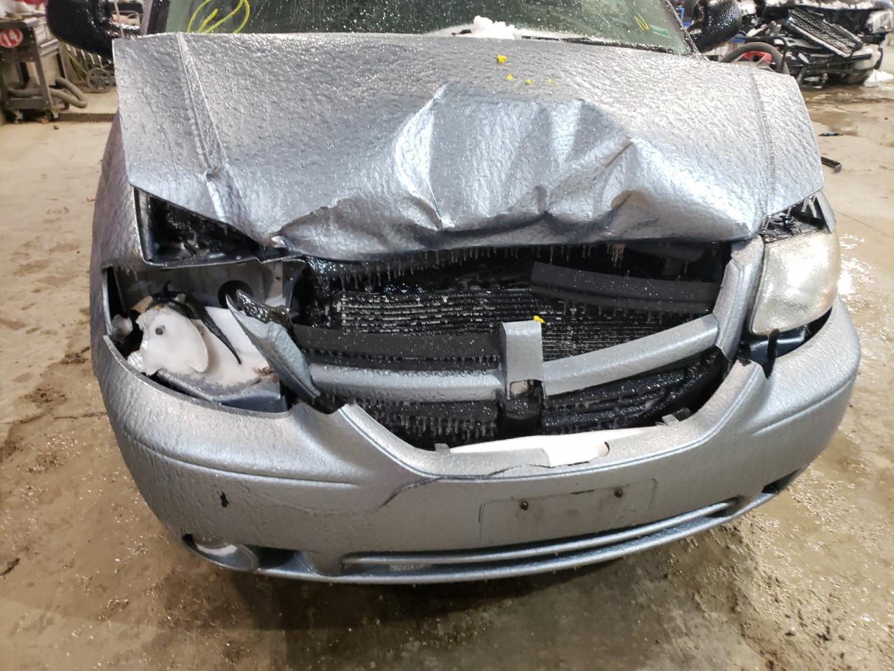 Photo 9 from auction – 2005 DODGE GRAND CARA with VIN 2D4GP44L85R477376