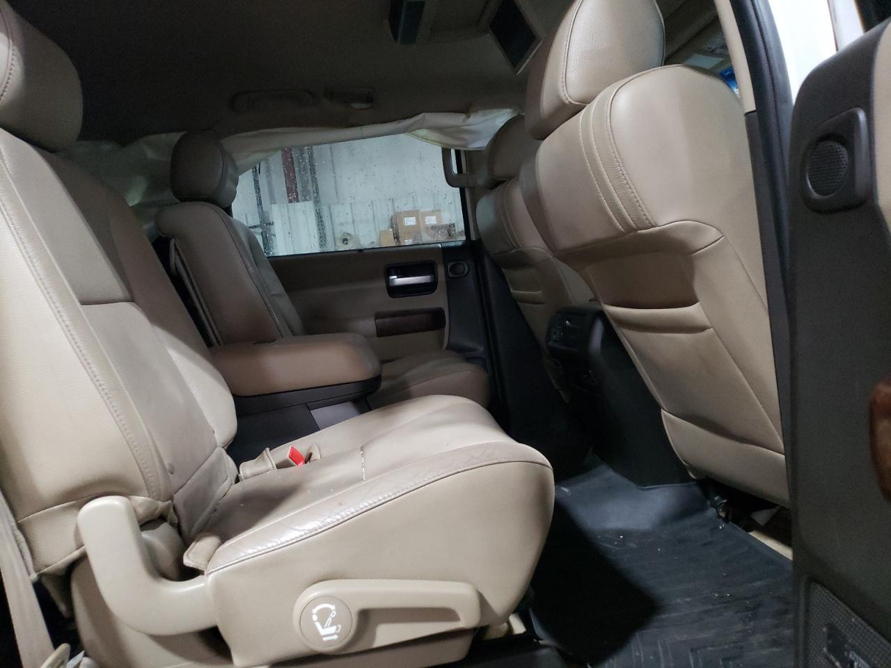 Photo 6 from auction – 2010 TOYOTA SEQUOIA PL with VIN 5TDDW5G12AS028571