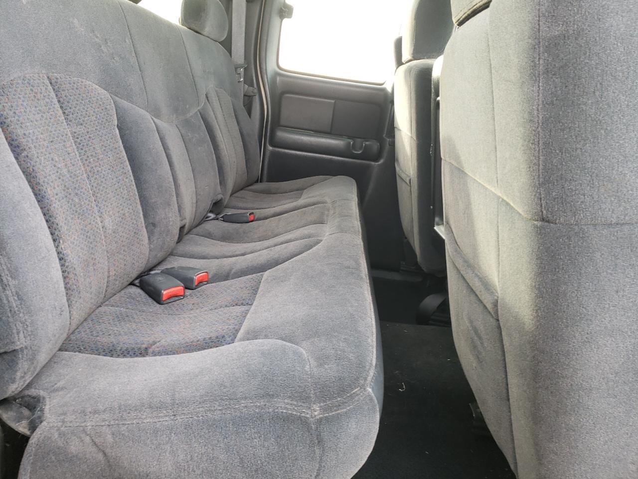 Photo 6 from auction – 2002 CHEVROLET SILVERADO with VIN 1GCEK19T32E199442
