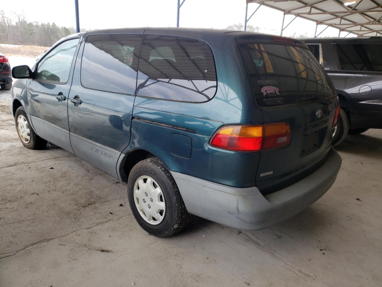 Photo 3 from auction – 1998 TOYOTA SIENNA LE with VIN 4T3ZF13C8WU040140