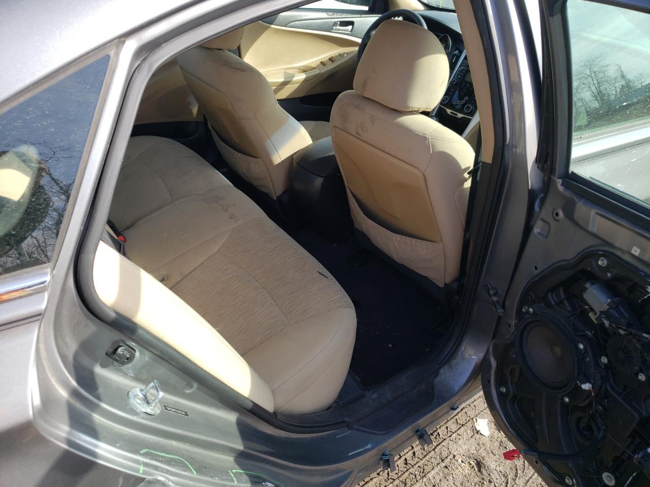 Photo 6 from auction – 2013 HYUNDAI SONATA GLS with VIN 5NPEB4AC1DH607341