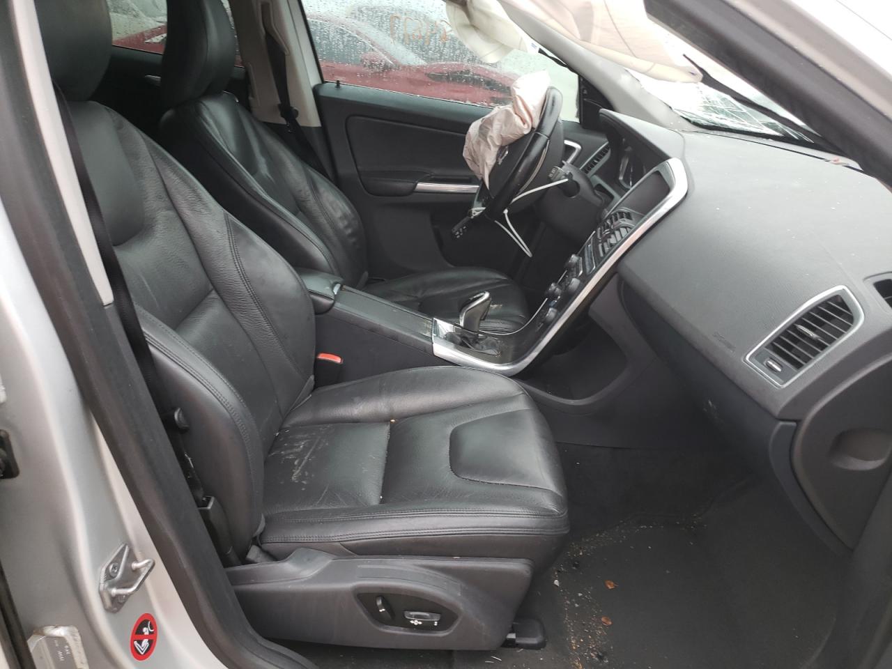 Photo 5 from auction – 2014 VOLVO XC60 3.2 with VIN YV4952DL9E2519372