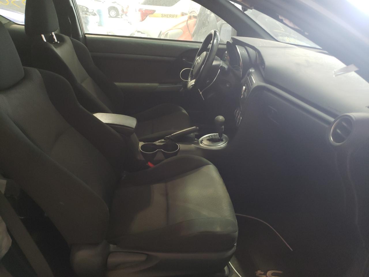 Photo 5 from auction – 2011 TOYOTA SCION TC with VIN JTKJF5C70B3011910