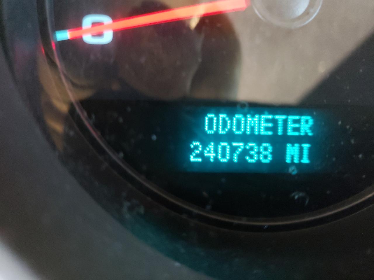 Photo 8 from auction – 2011 CHEVROLET SILVERADO with VIN 1GCRKREA7BZ131545