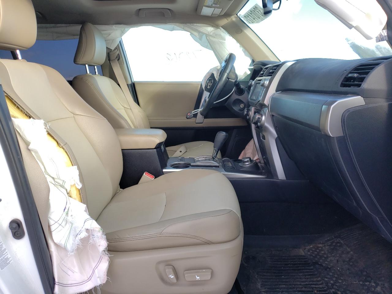 Photo 5 from auction – 2017 TOYOTA 4RUNNER SR with VIN JTEBU5JR8H5449542