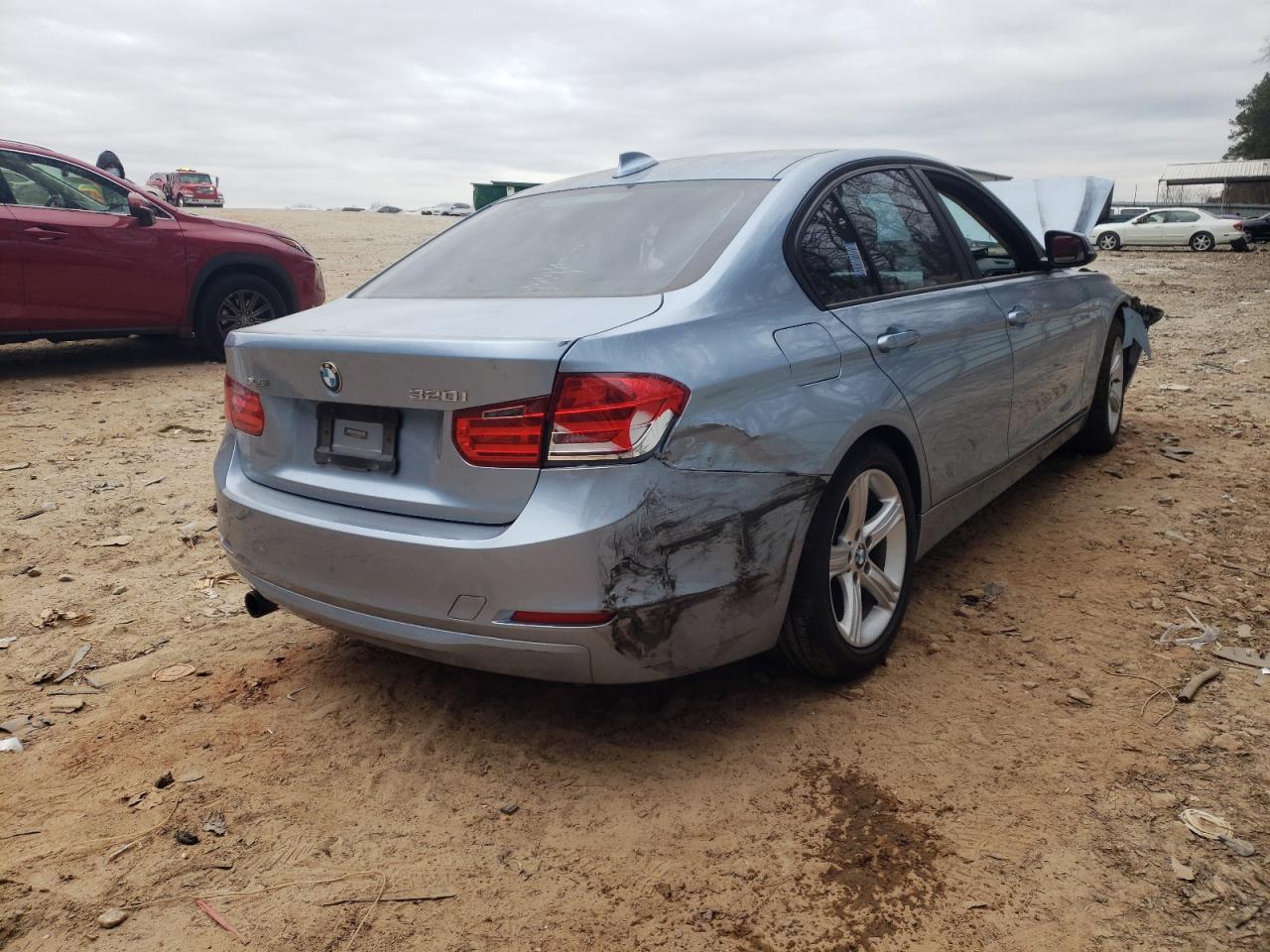 Photo 4 from auction – 2014 BMW 320 I XDRI with VIN WBA3C3C52EF984203