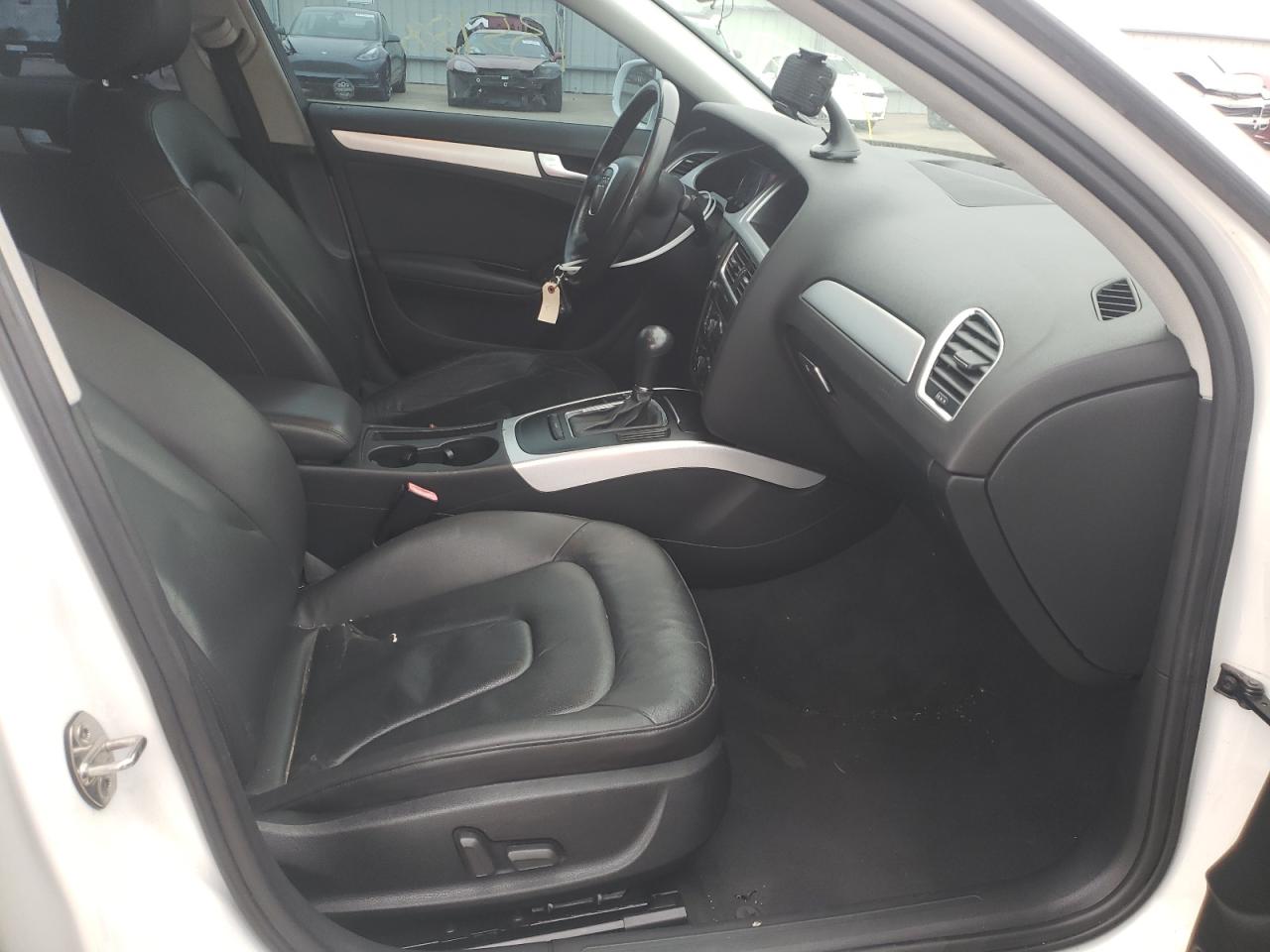 Photo 5 from auction – 2010 AUDI A4 PREMIUM with VIN WAUAFAFL1AN020852
